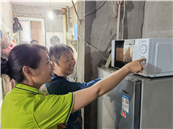 �ý����ҵ硰���ס���ǿĸ��  ������Ϊ֣�ݽ����˼�ͥ����ů